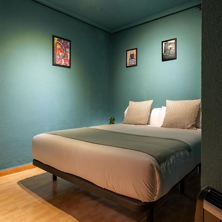 Ideal Hostel Madrid Exterior photo