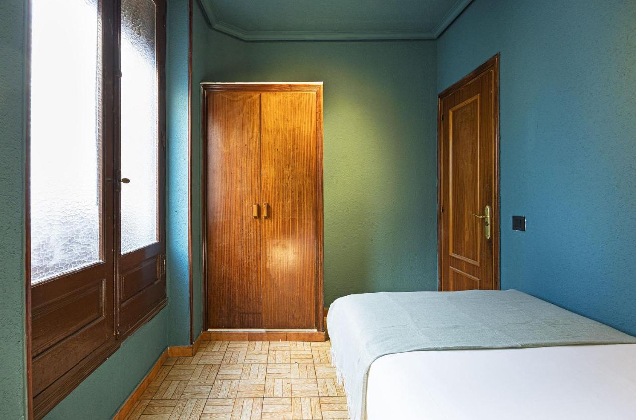 Ideal Hostel Madrid Exterior photo