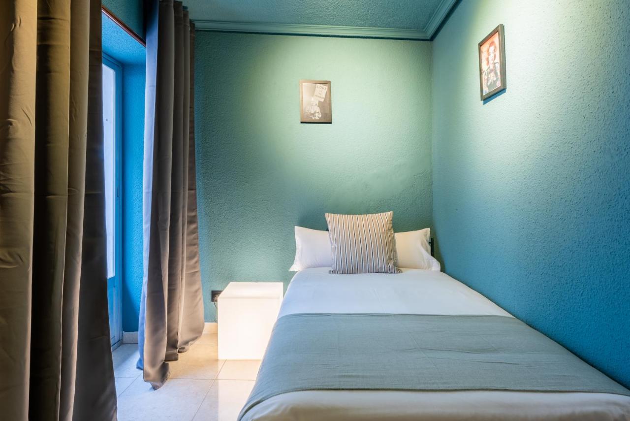 Ideal Hostel Madrid Exterior photo